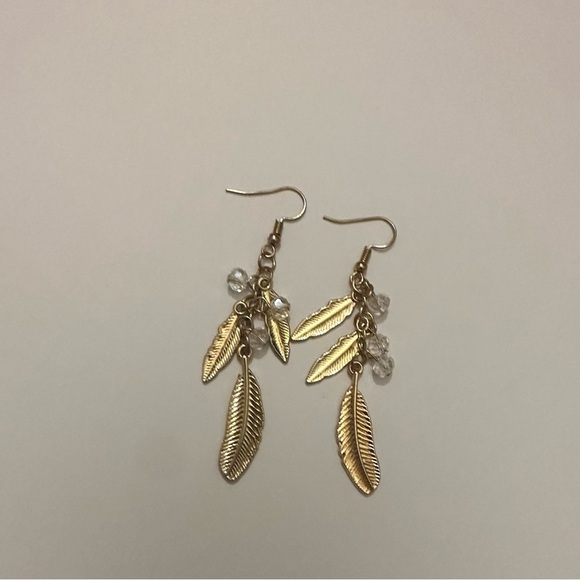 Vintage Never Worn Elegant Silver Leaf Earrings for Women - Picture 10 of 10